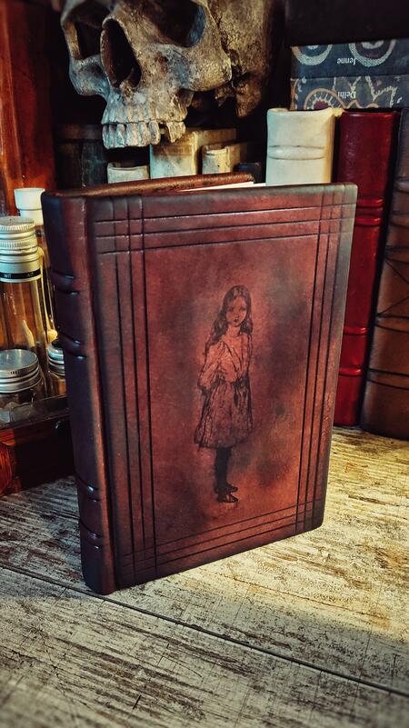 Alice's Adventure's in Wonderland – Alice nel paese delle Meraviglie by Lewis Carroll - Illustrations by Arthur Rackham