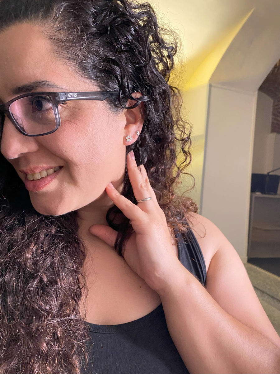 Paw, aretes