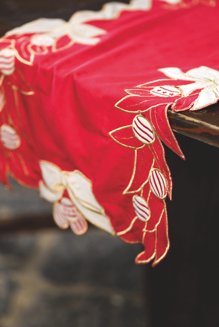  Clodette - Natale 2025 - Runner rosso in velluto Jolie con ricamo 140x49