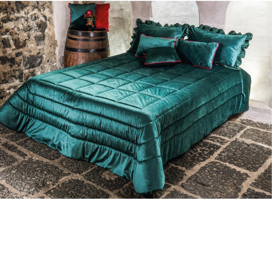 Clodette - Natale 2025 - Quadro trapunta in velluto verde 260x260