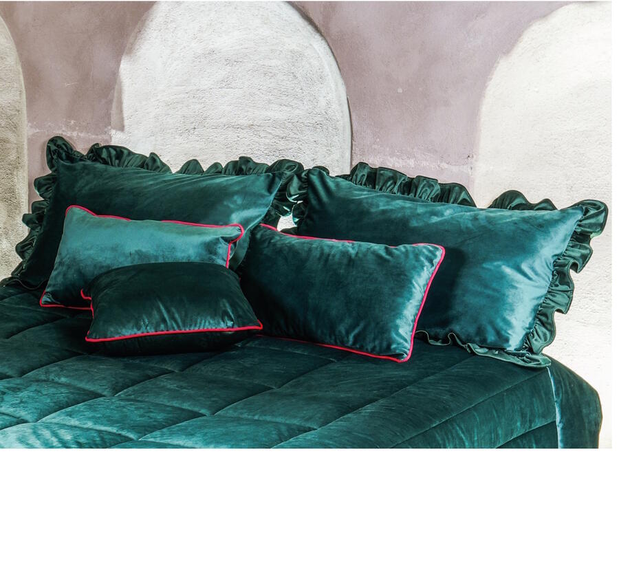 Clodette - Natale 2025 - Quadro copriguanciale in velluto verde con rouche 50x80