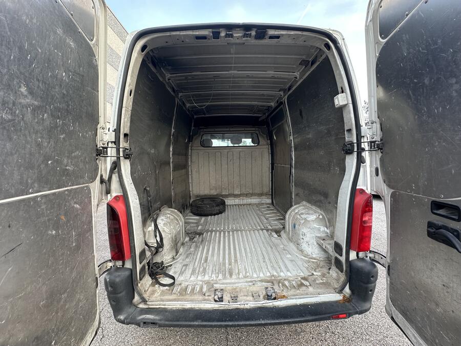Nissan Interstar 2.5TD