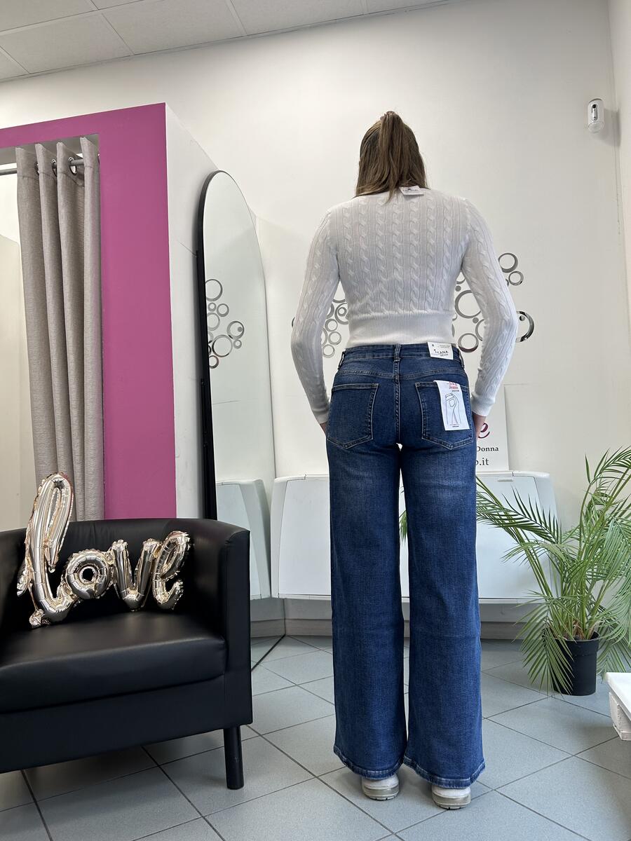 NOVITÀ Maglioncino crop treccia scollo a V
