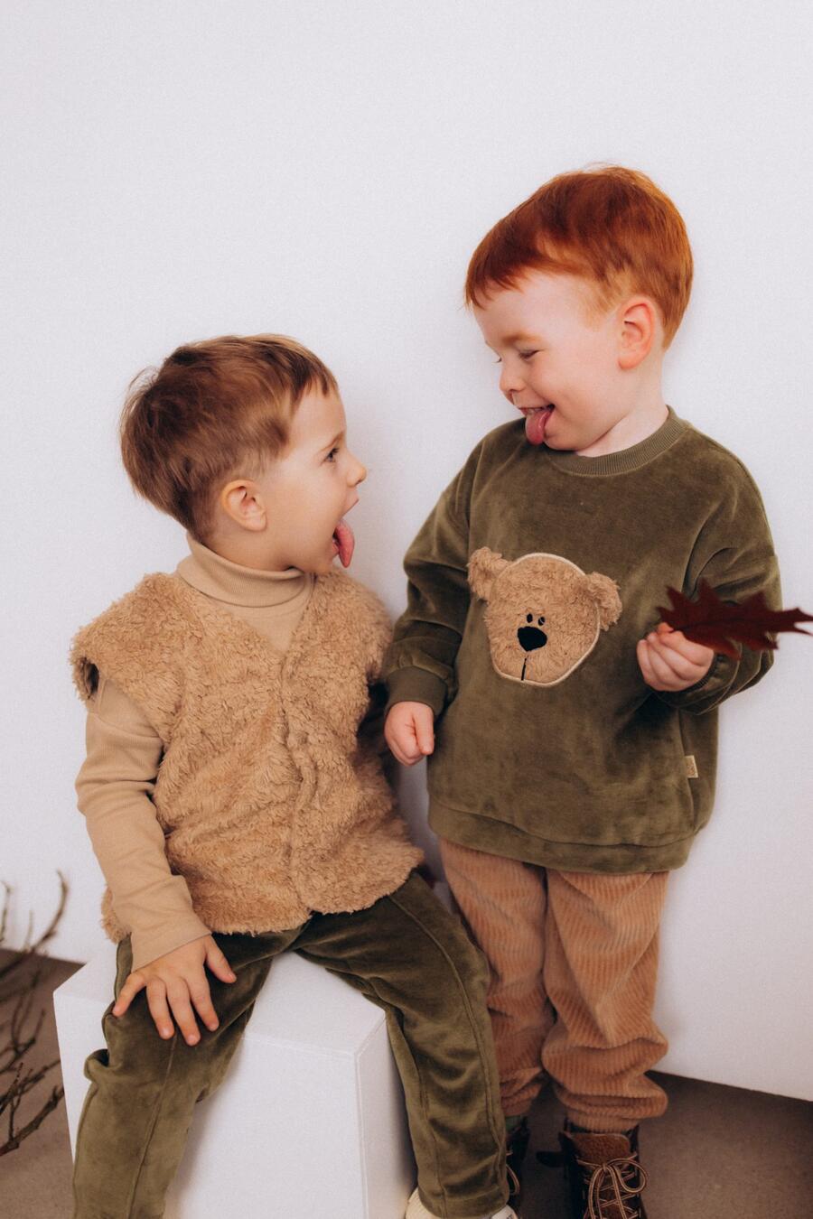 Maglione Ricamato in Velluto – Cotone Biologico GOTS per Bambini - Foglia di tè/Savana