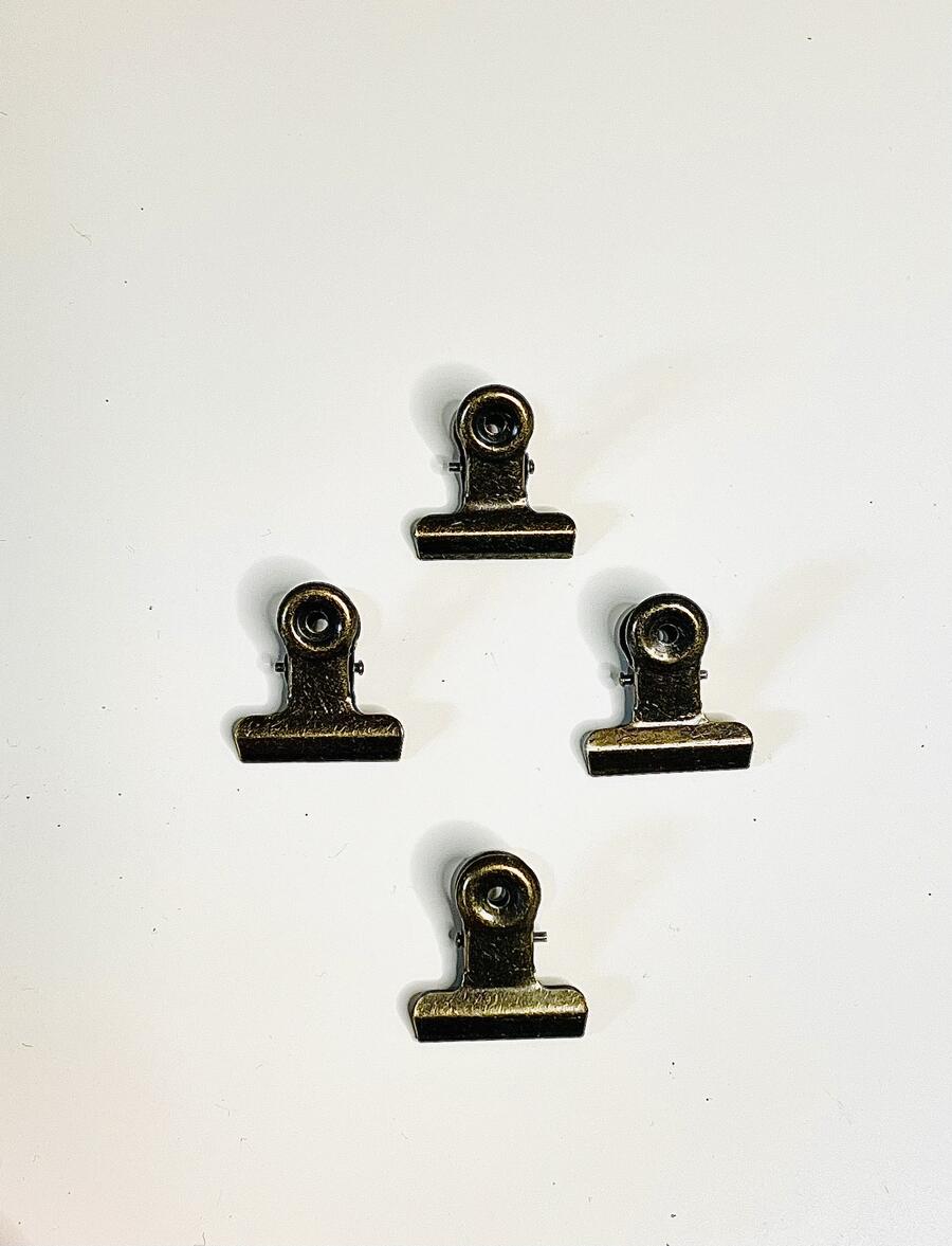 Set di 4 clip fermacarte in metallo vintage