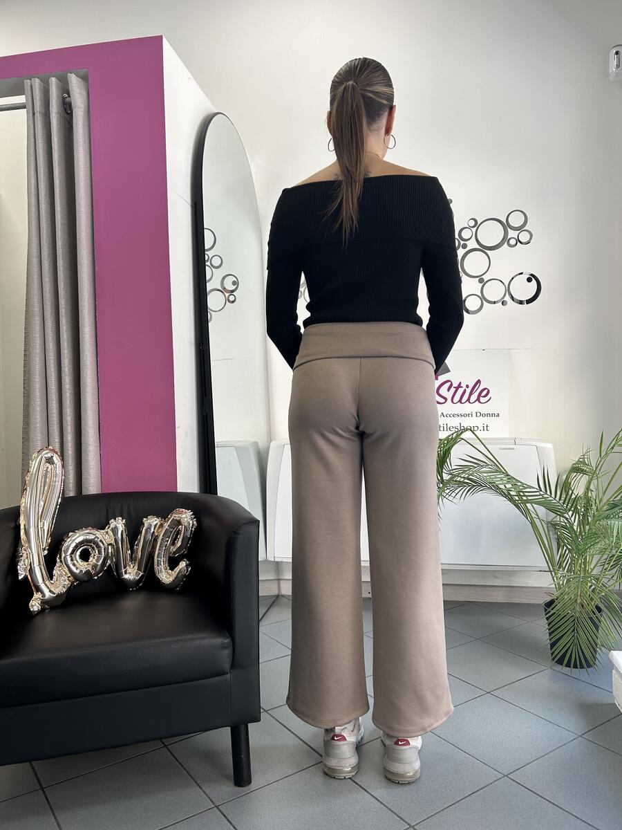 NOVITÀ Pull a costine scollo a barca 