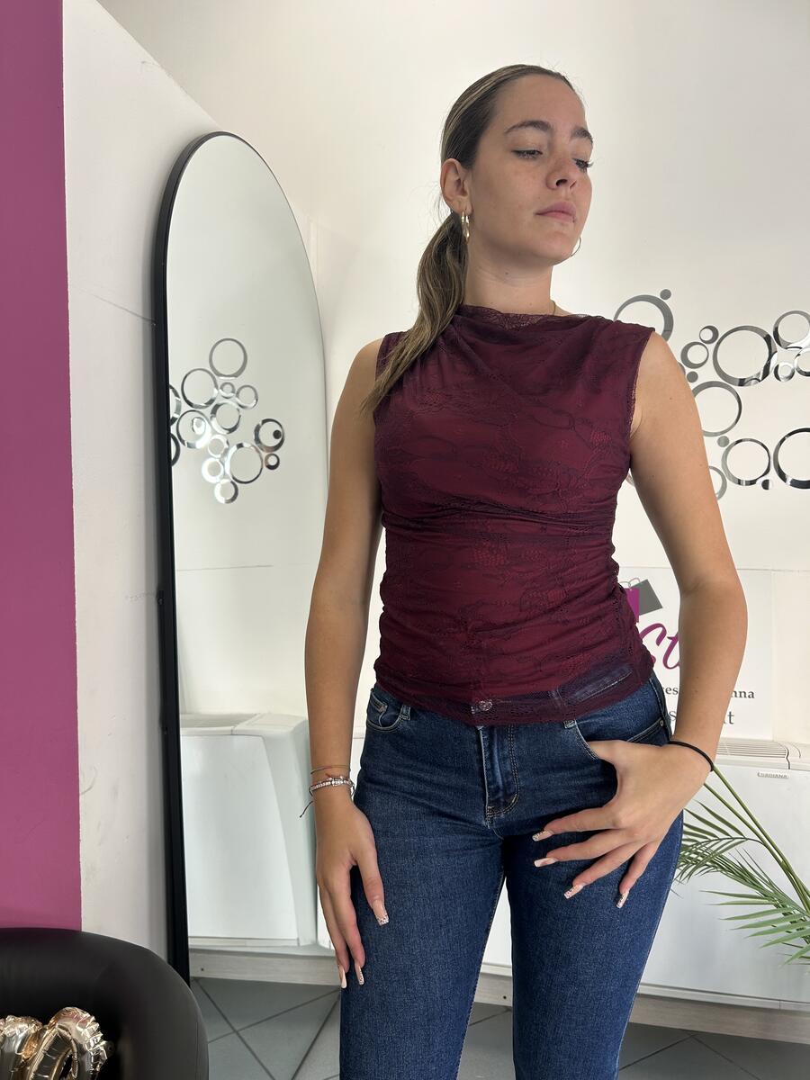 NOVITÀ Maglia smanicata in pizzo
