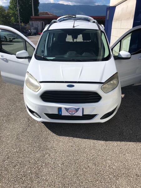 Ford Tourneo Courier Ecoboost