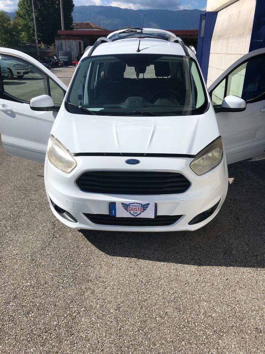 Ford Tourneo Courier Ecoboost