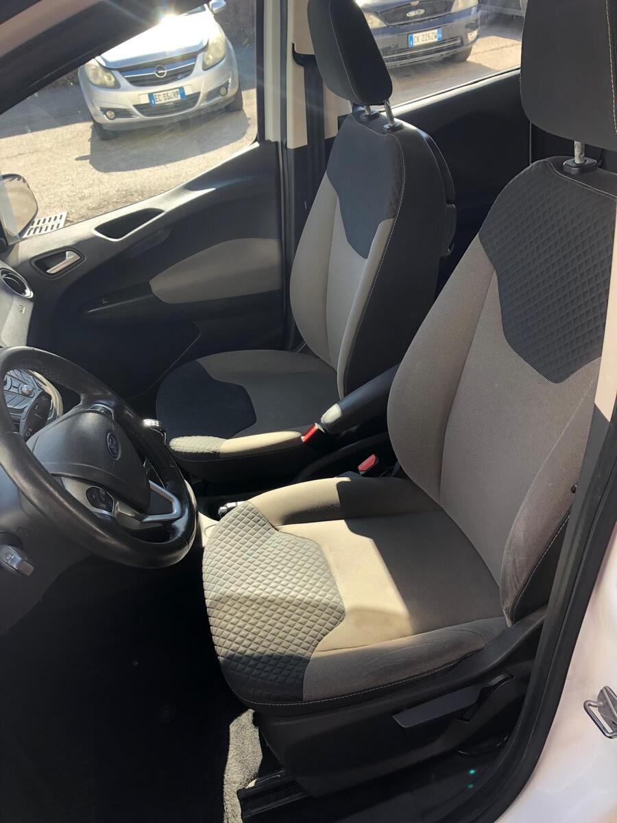 Ford Tourneo Courier Ecoboost