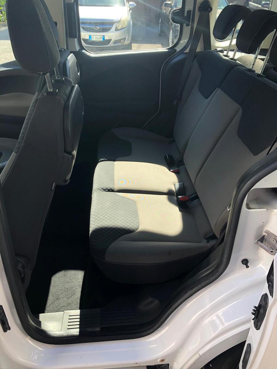 Ford Tourneo Courier Ecoboost
