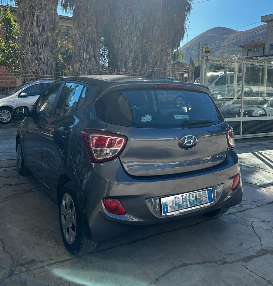 Hyundai i10