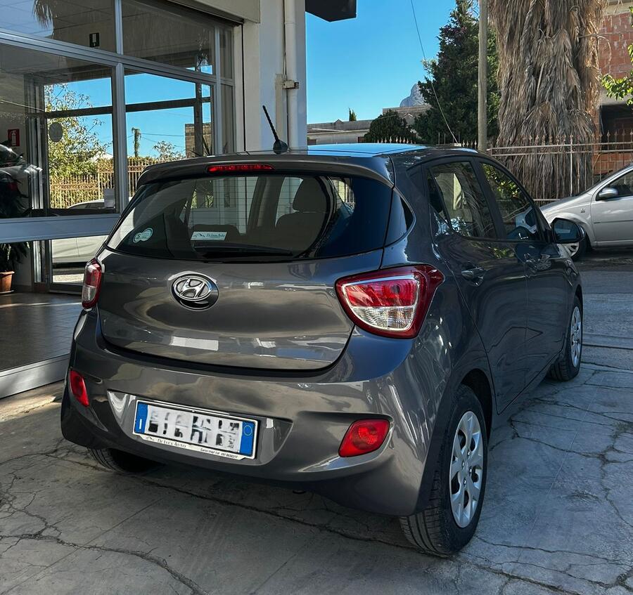 Hyundai i10