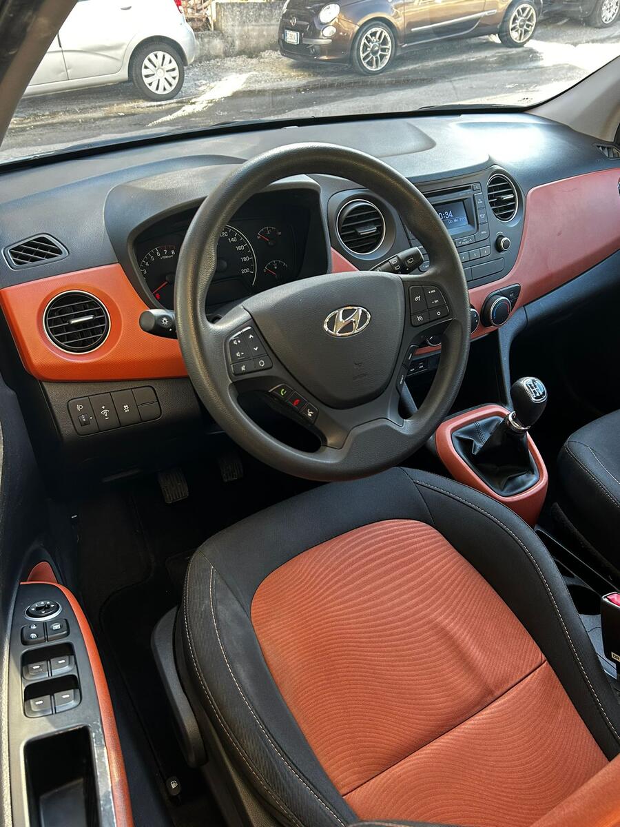 Hyundai i10
