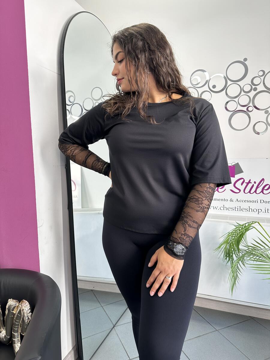 NOVITÀ T-shirt con manica in pizzo