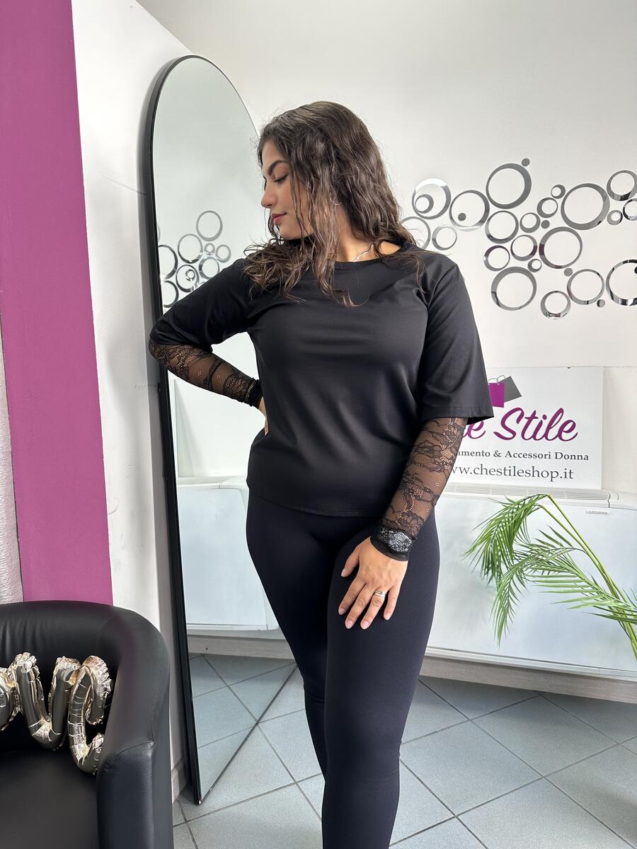 NOVITÀ T-shirt con manica in pizzo