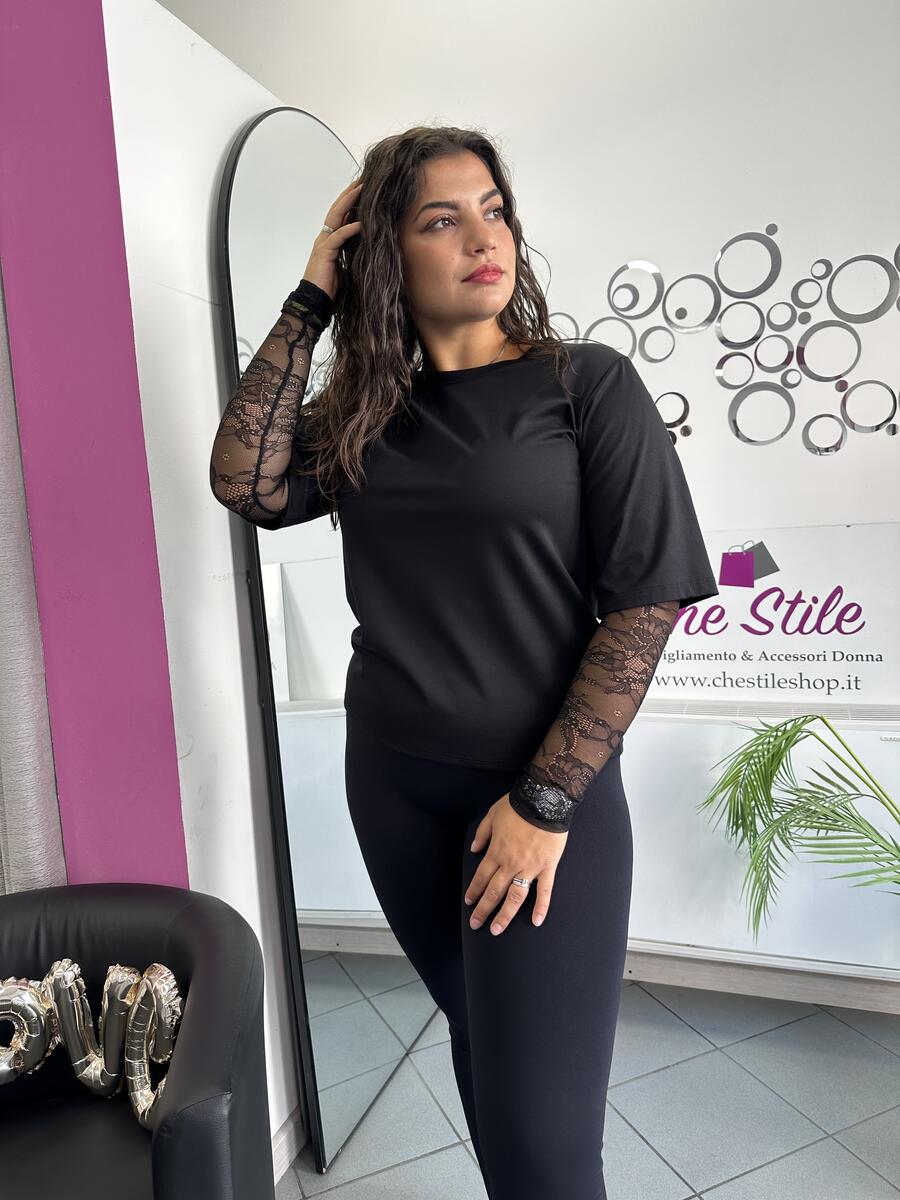 NOVITÀ T-shirt con manica in pizzo