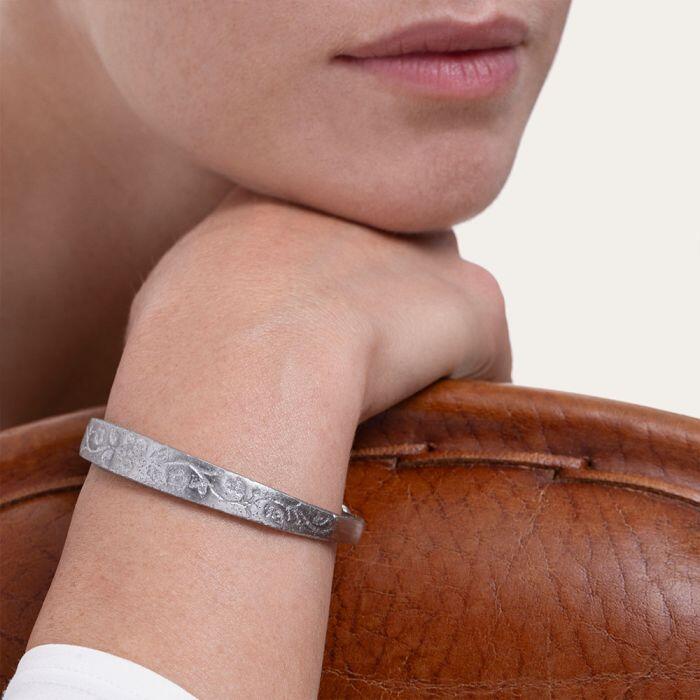 VESTOPAZZO BRACCIALE RIGIDO TEXTURE FIORI