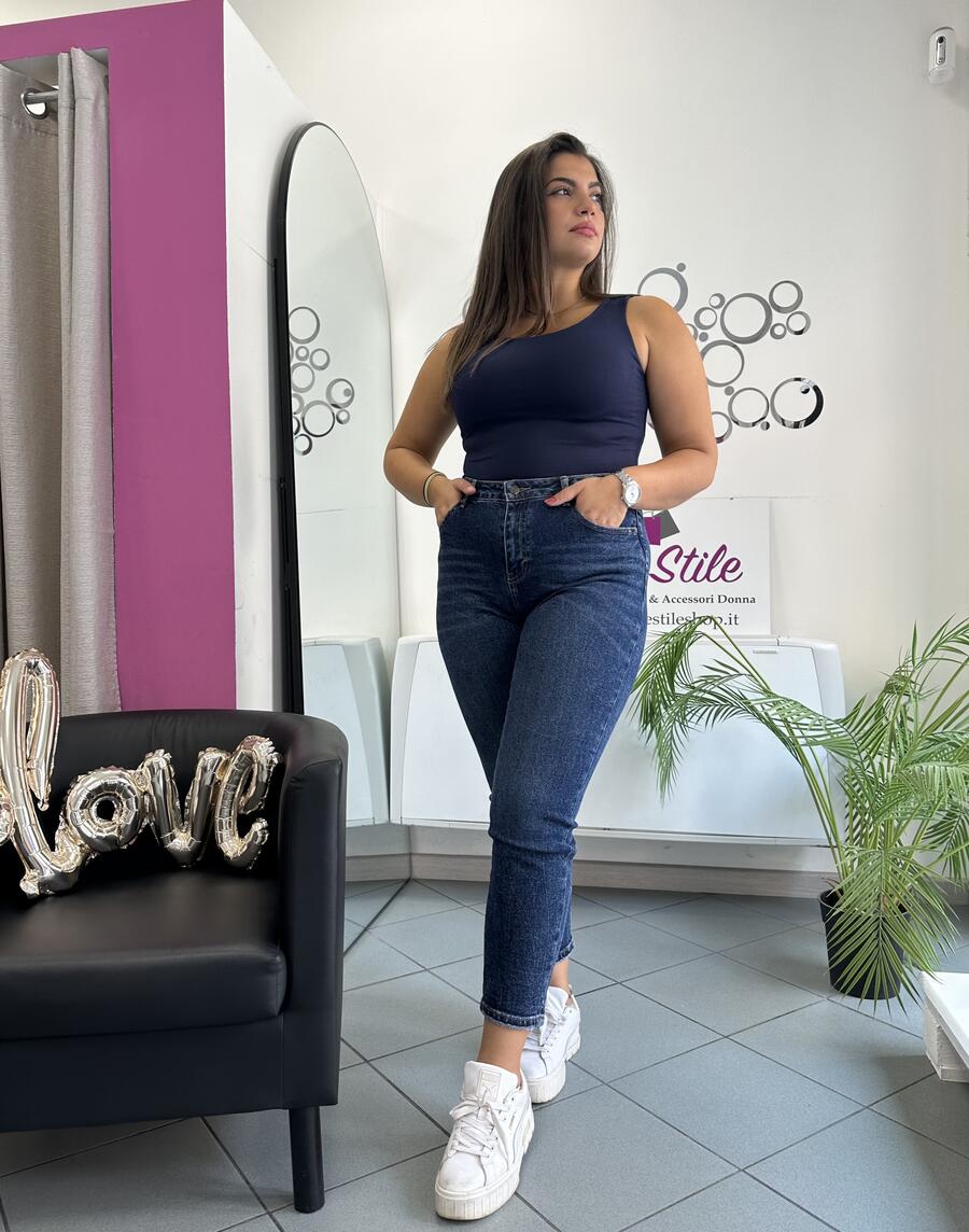 NOVITÀ Body smanicato basic in viscosa