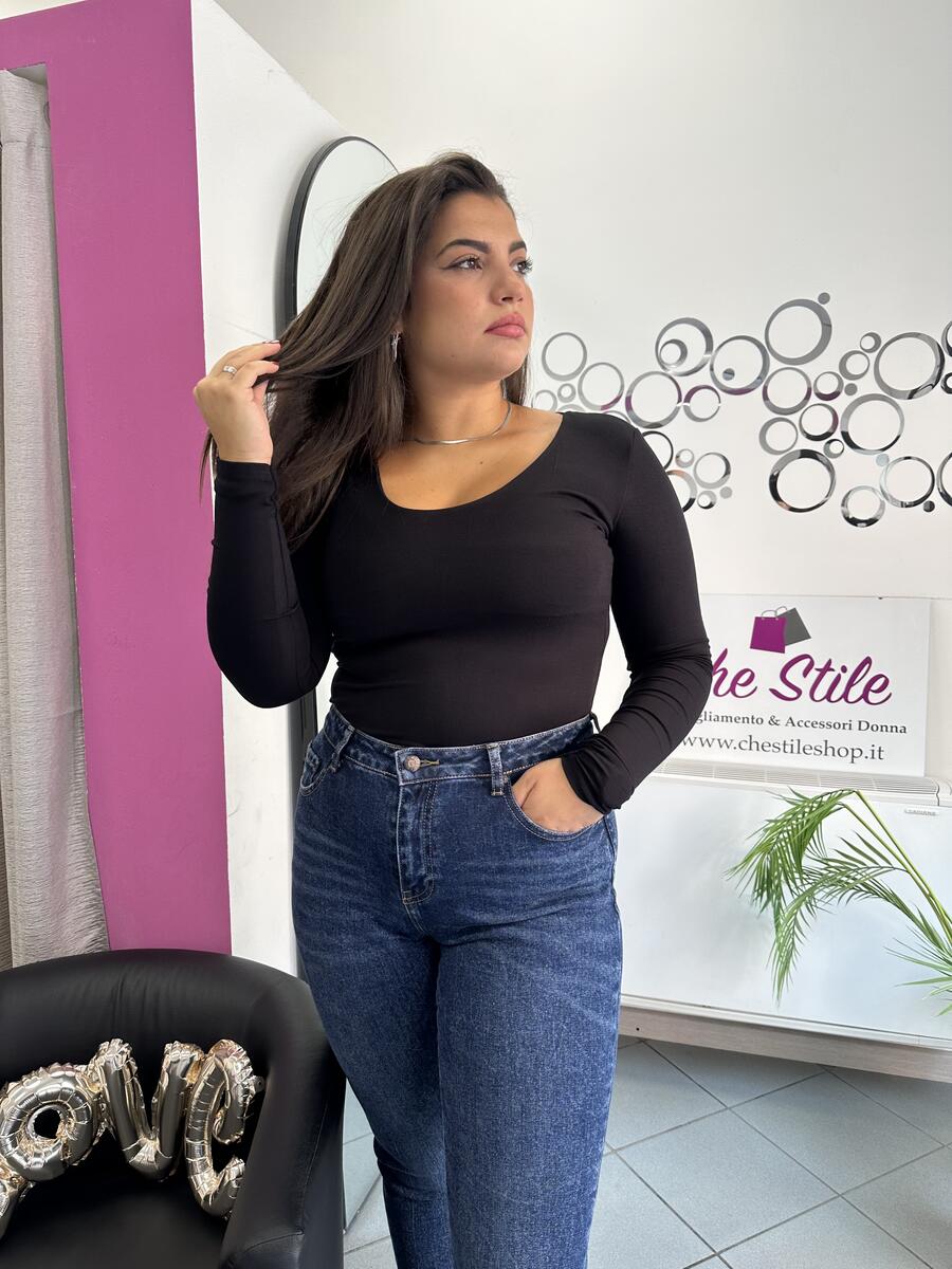 NOVITÀ Maglia basic in viscosa scollo a V