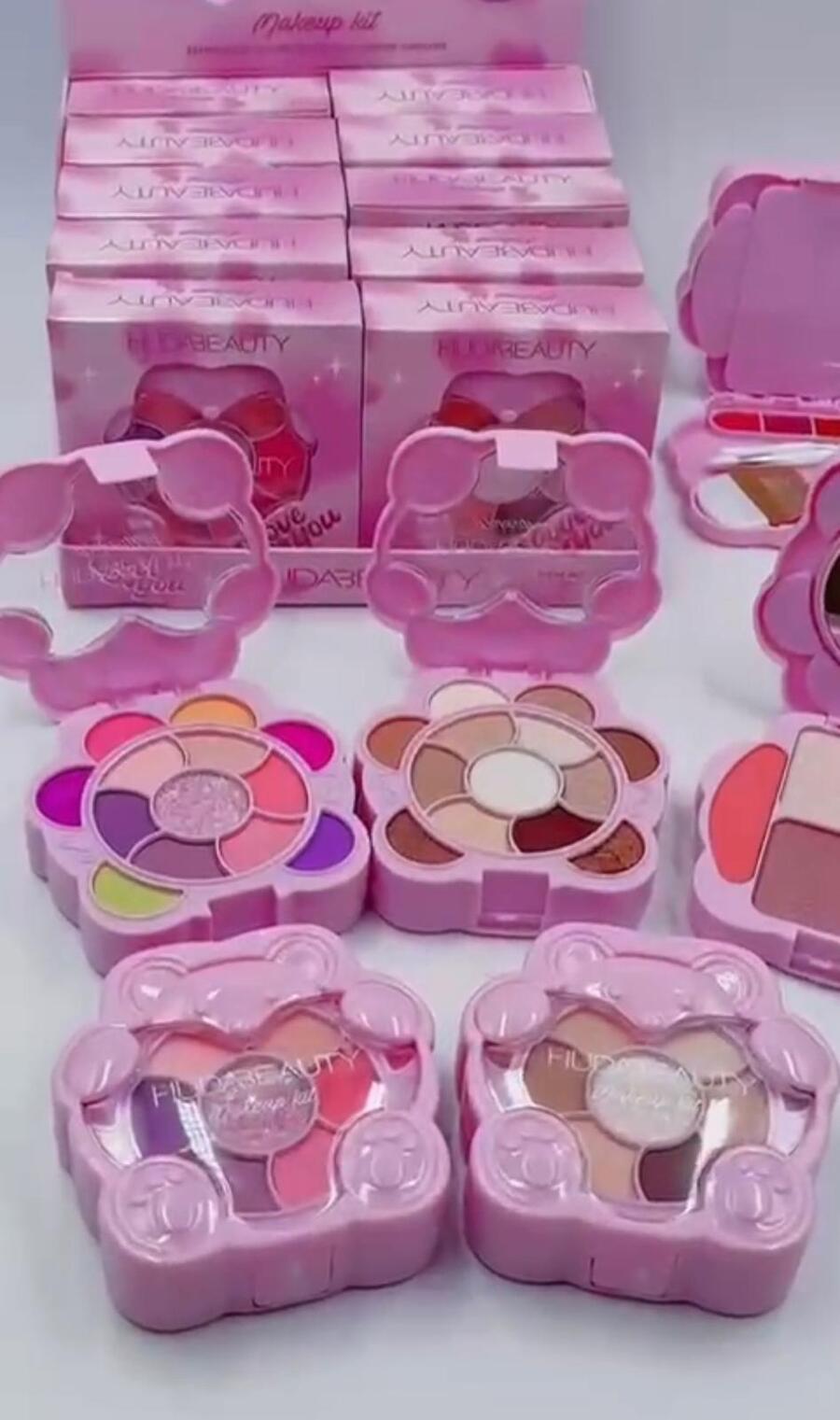 HIUDABEAUTY TROUSSE
[Quantità minima per ordine è di 6 pezzi]