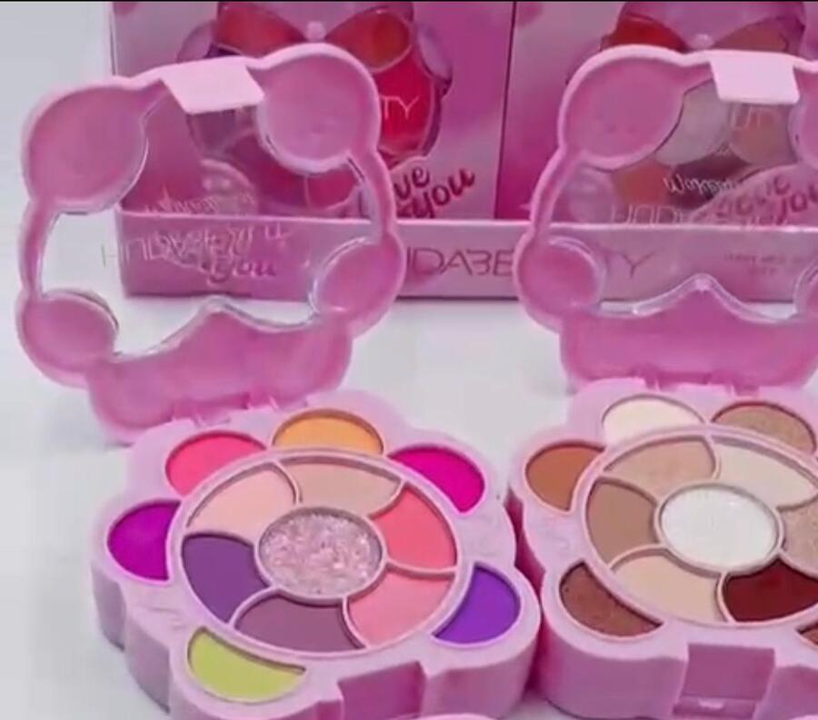 HIUDABEAUTY TROUSSE
[Quantità minima per ordine è di 6 pezzi]