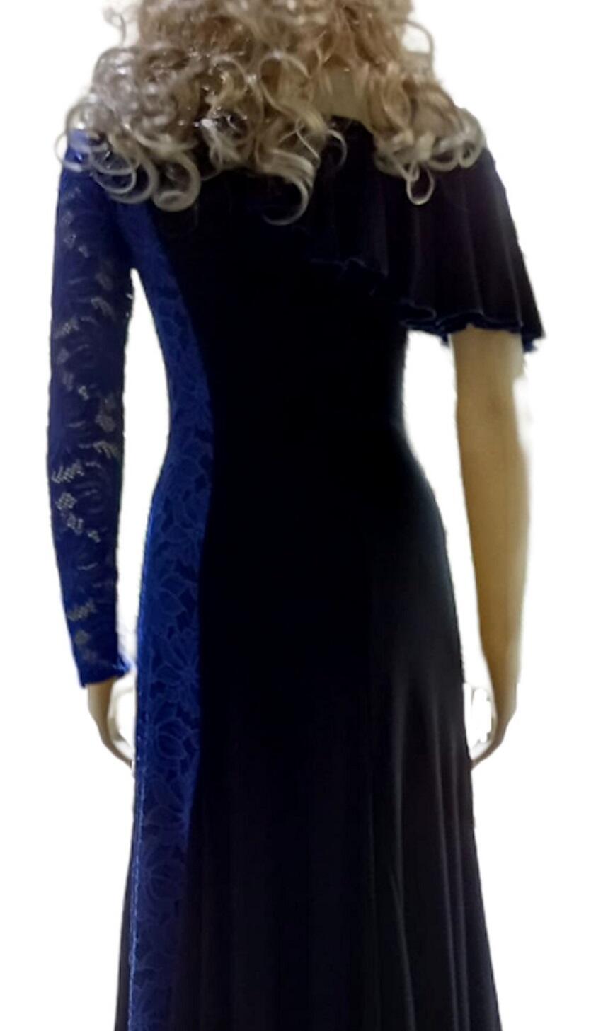 Dress with lace panels and sleeves in technical jersey U361C