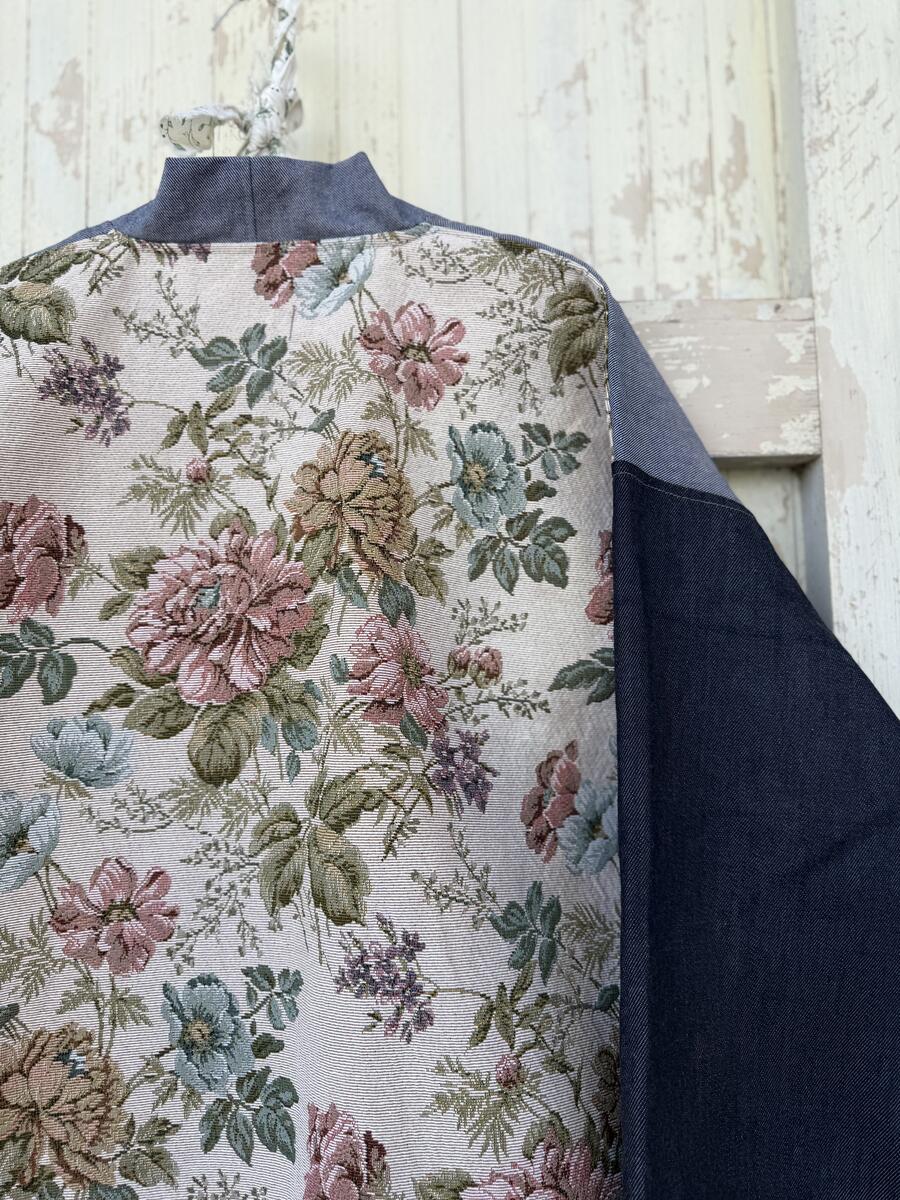 Kimono due jeans e fiori