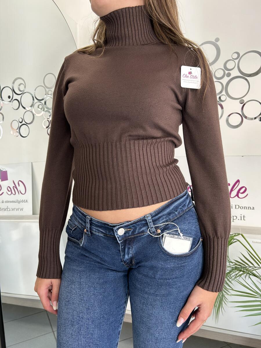 NOVITÀ Dolcevita crop in viscosa