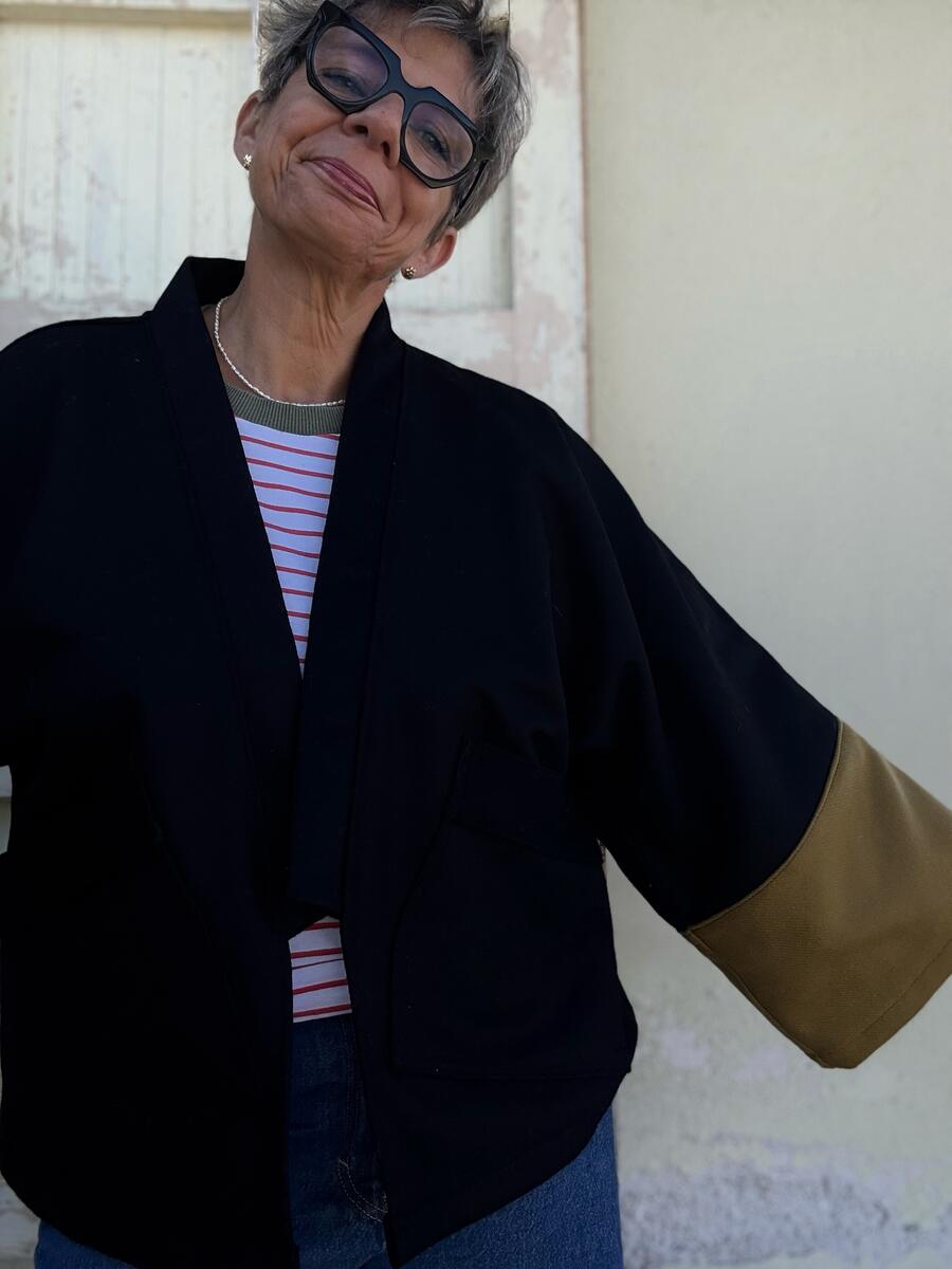 Kimono nero e ocra