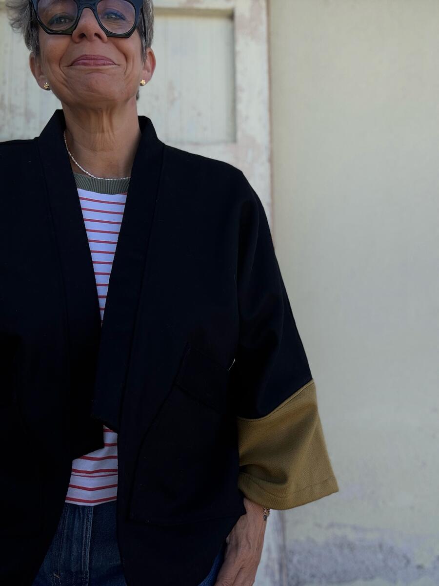Kimono nero e ocra