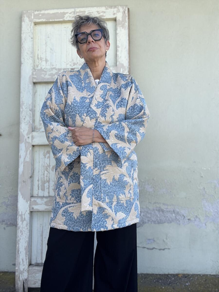 Kimono azzurro e beige