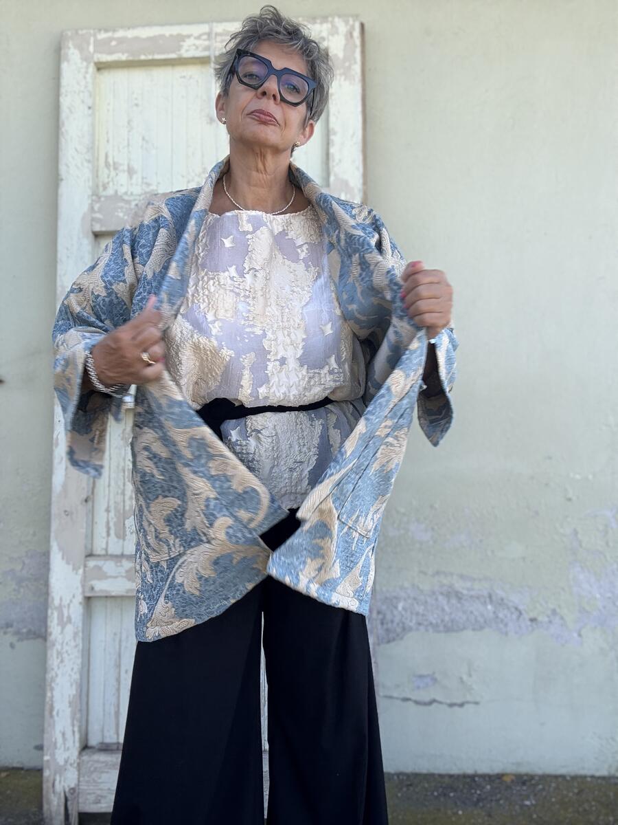 Kimono azzurro e beige