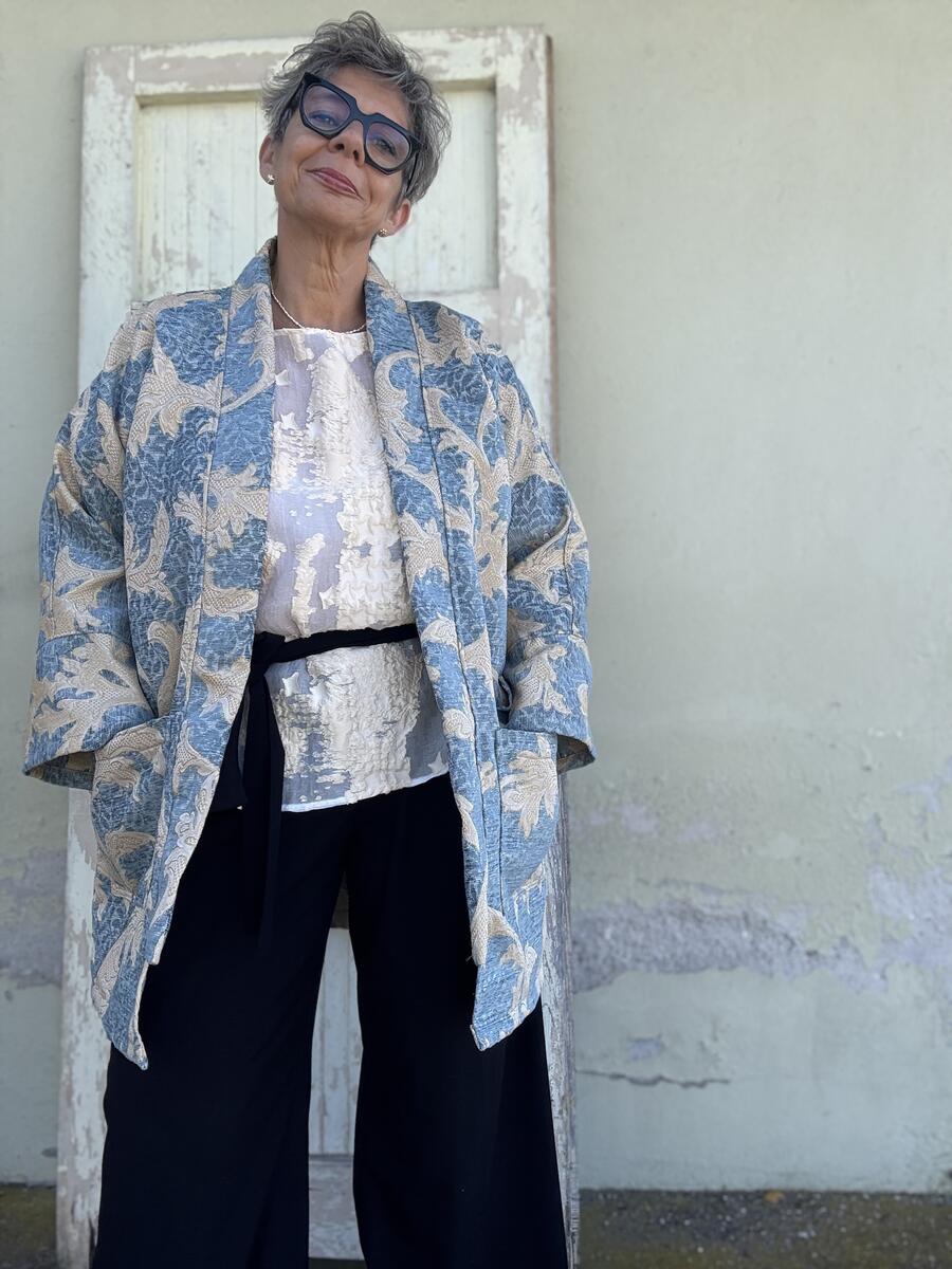 Kimono azzurro e beige