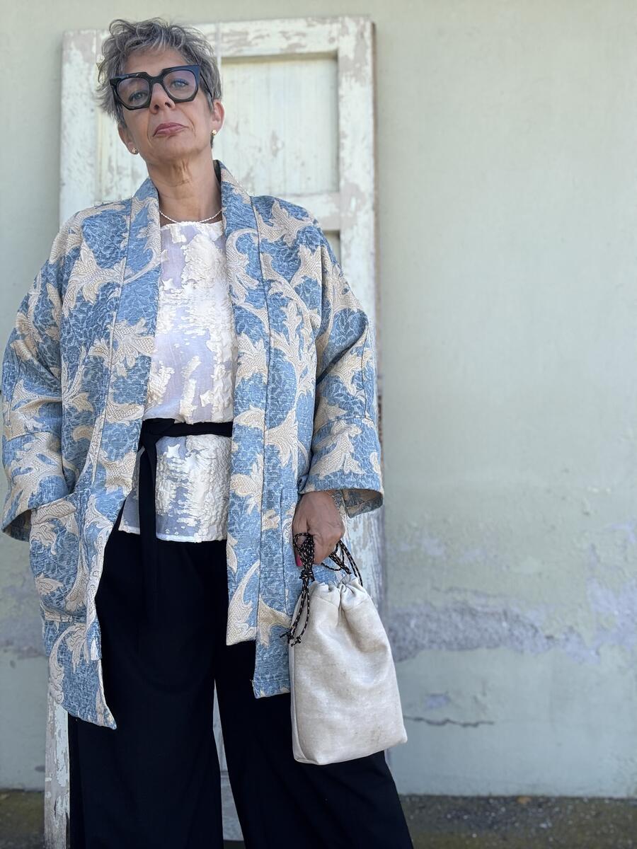 Kimono azzurro e beige