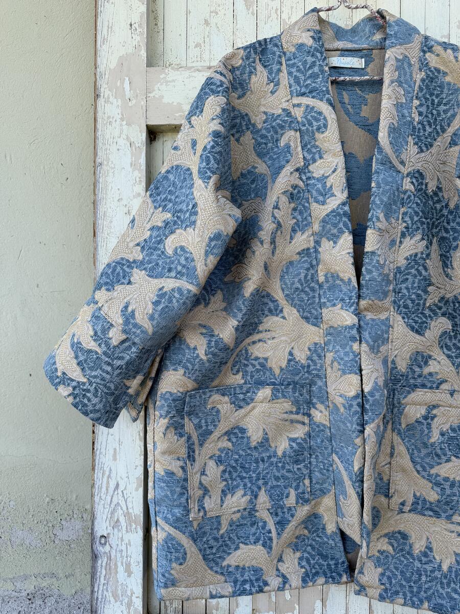 Kimono azzurro e beige