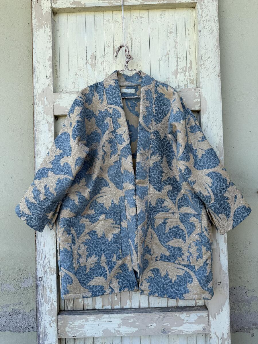 Kimono azzurro e beige