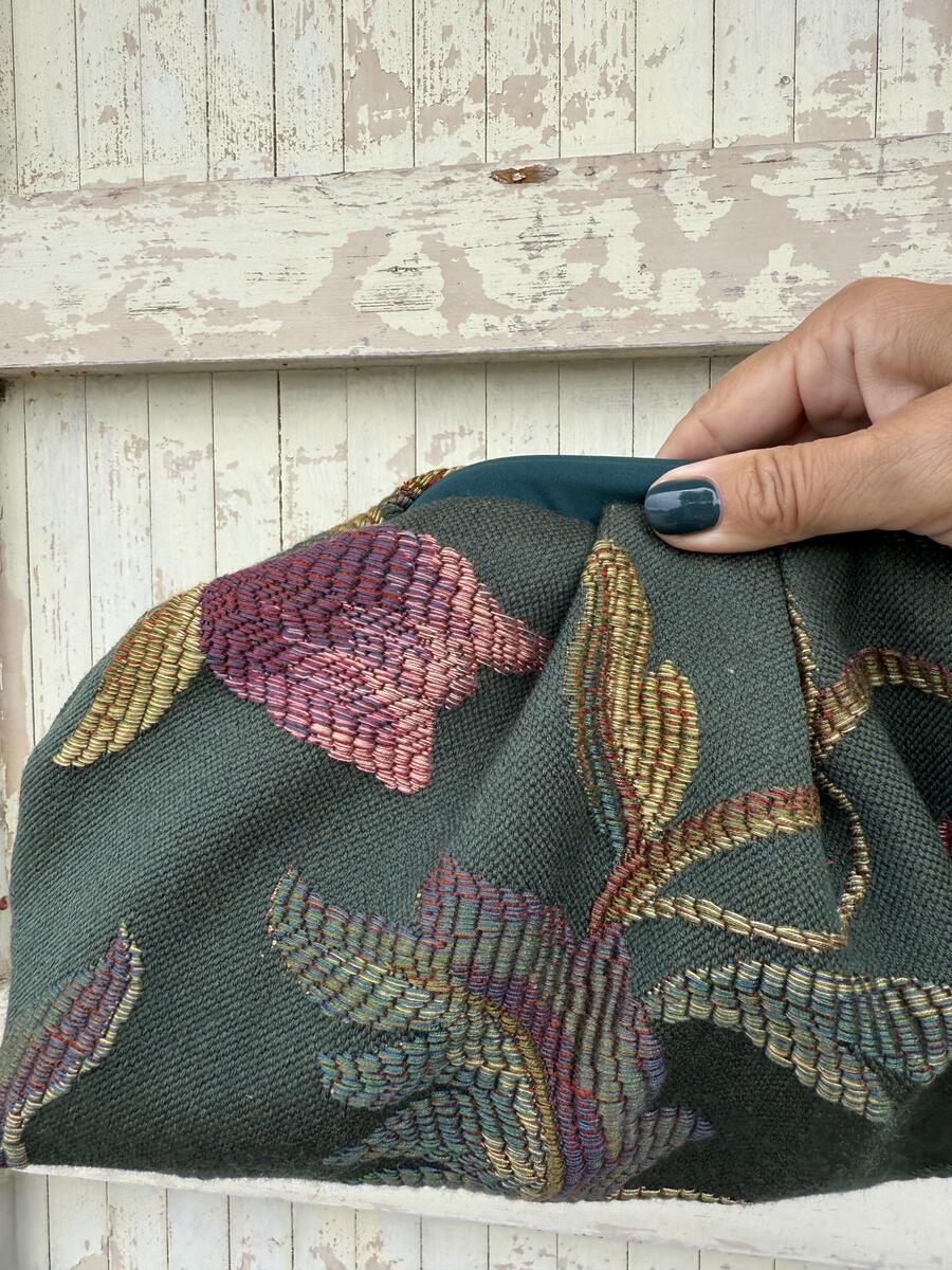 Soft bag fiori sul verde