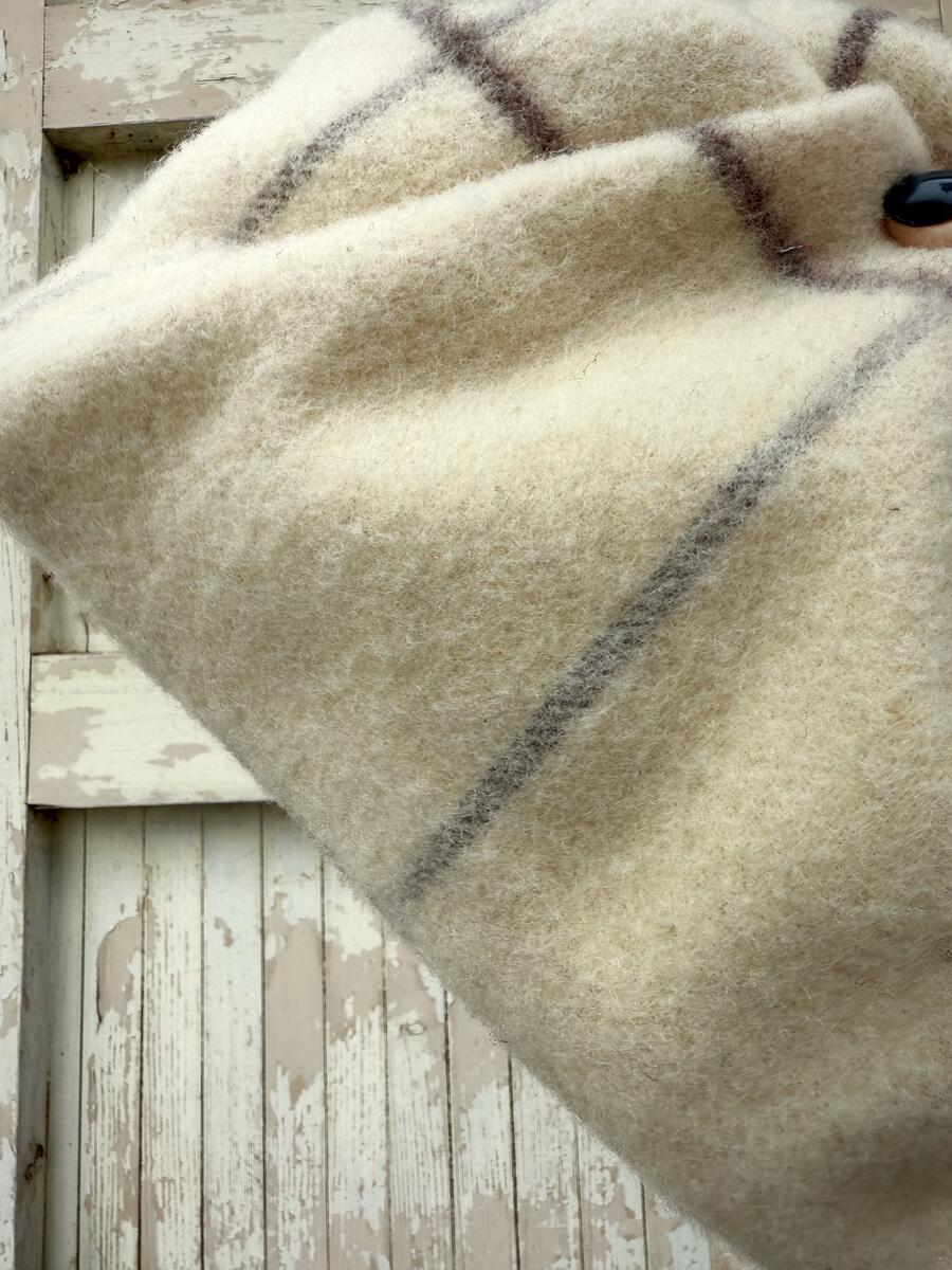 Soft bag bianco burro a quadri neri