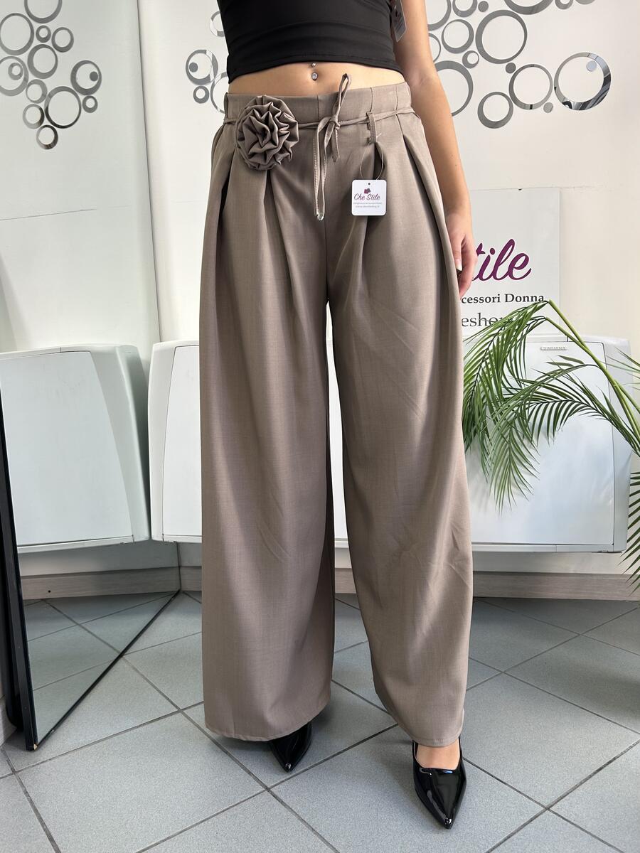 NOVITÀ Pantalone effetto gonna con spilla