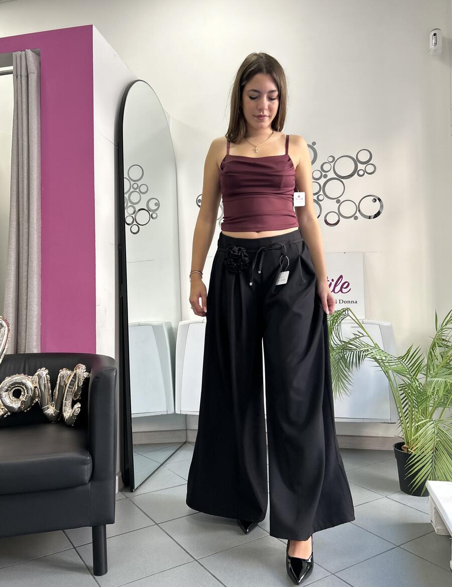 NOVITÀ Pantalone effetto gonna con spilla