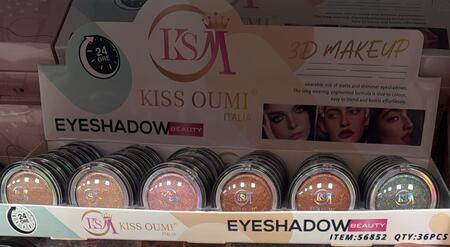 KISS OUMI EYESHADOW 3D MAKE UP
 [Conf.da 36 pezzi]