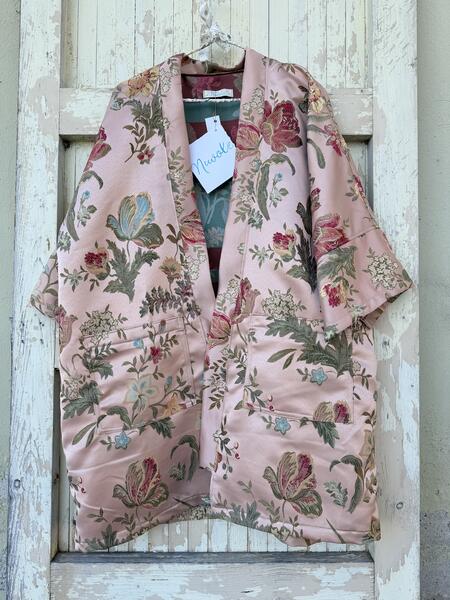 Kimono fiori su base rosa antico