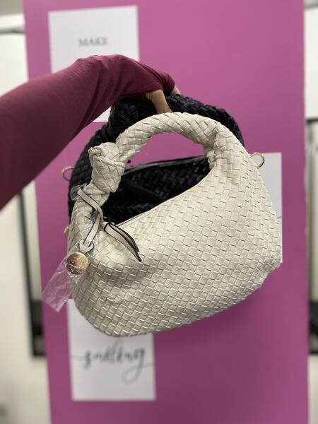 NOVITÀ Bag morbida mezza luna trama intrecciata