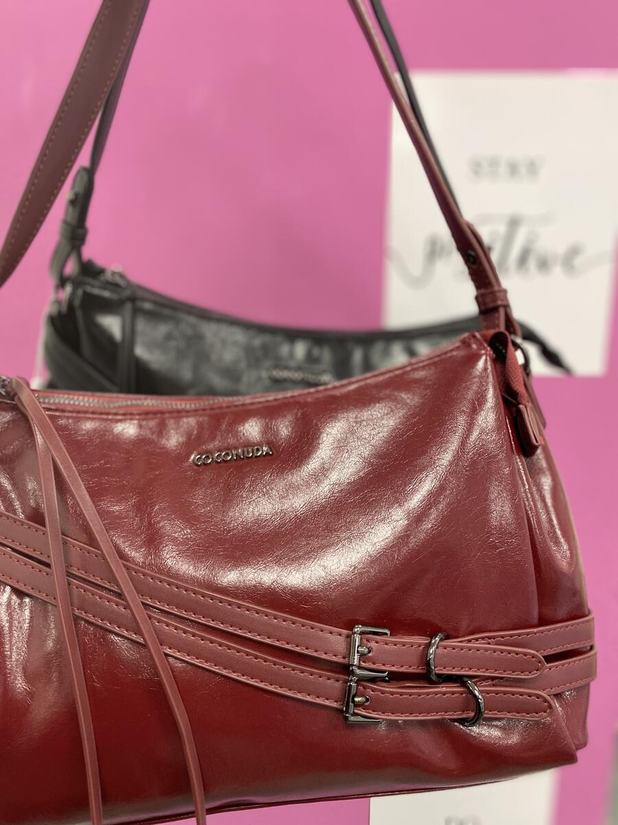 NOVITÀ Bag in vernice con fibbie COCONUDA
