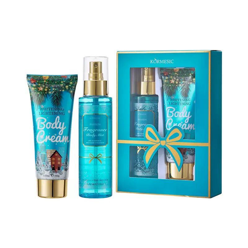 KORMESIC SET DI NATALE CREMA CORPO DA 100 gr+BODY MIST DA 120 ml
 [Quantità minima per ordine è di 6 pezzi]