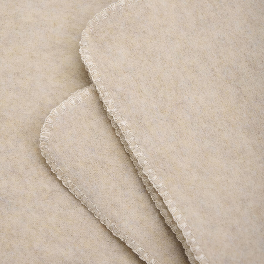 Copertina in pile di lana merino 85x85 cm – Camel Melange | HUTTEliHUT