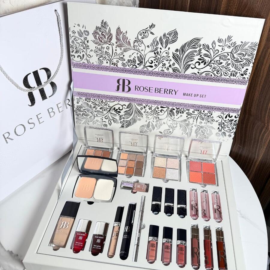 ROSE BERRY MAKE UP SET CON 24 PEZZI
