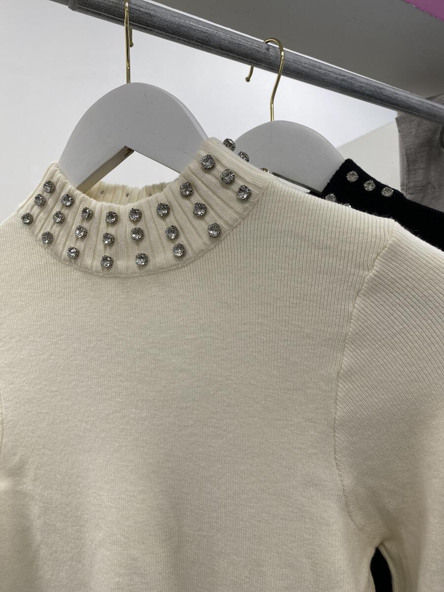 NOVITÀ Pull in viscosa dettagli swaroskini