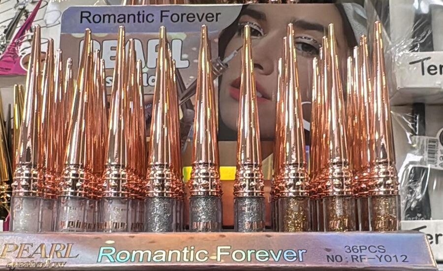 ROMANTIC FOREVER PEARL EYESHADOW
 [Conf.da 36 pezzi]